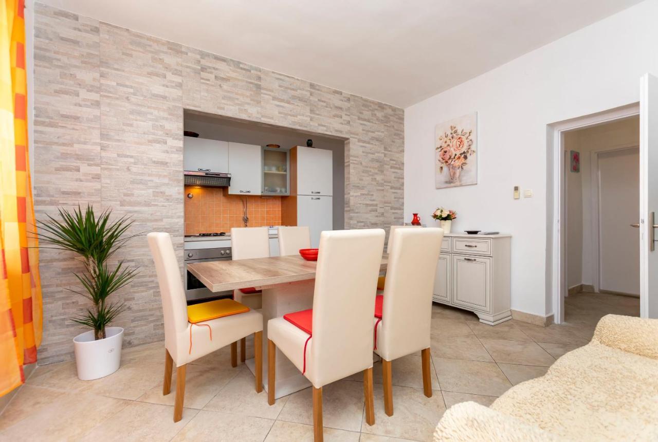 Apartments Milica Kaštela Exteriér fotografie